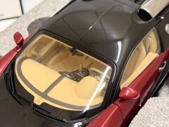 1/18 AUTOART Bugatti Veyron (Red/Black) #001 - 70909