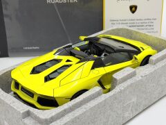 1/18 AUTOART Lamborghini Aventador LP700-4 Roadster (2013) - 74699