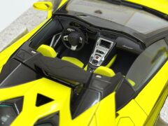 1/18 AUTOART Lamborghini Aventador LP700-4 Roadster (2013) - 74699