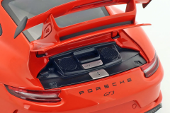 1/18 MINICHAMPS - PORSCHE - 911 991 GT3 COUPE 2017