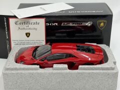 1/18 AUTOART Lamborghini Aventador LP700-4 Red - 74669