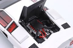 KK-SCALE - LAMBORGHINI - COUNTACH LP 5000S QV 1985
