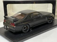 AUTOART - NISSAN - SKYLINE GT-R R-TUNE (R33)