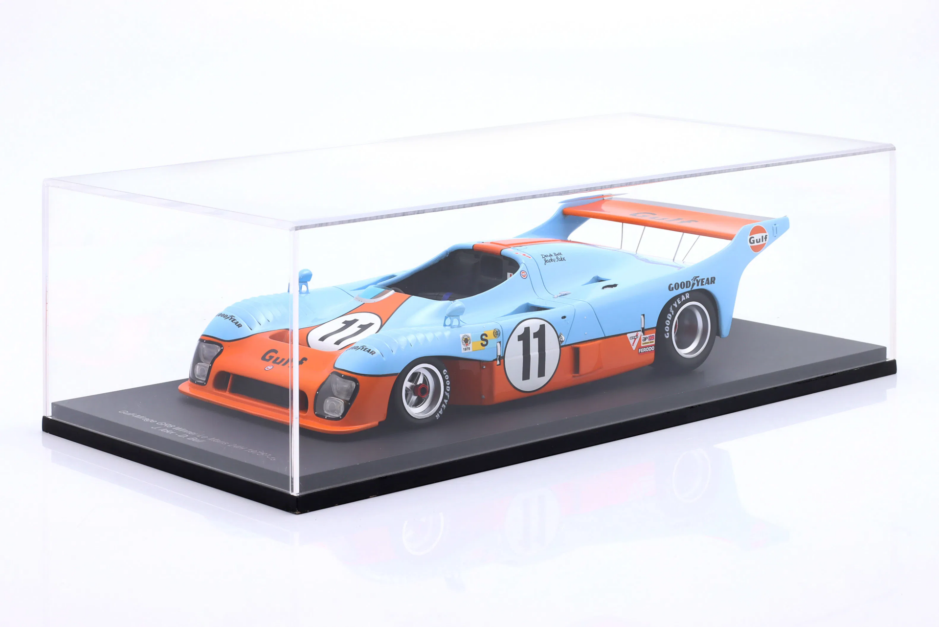 1/18 SPARK-MODEL - MIRAGE - GR8 3.0L V8 TEAM GULF RESEARCH RACING N 11 WINNER 24h LE MANS 1975 JACKY ICKX - DEREK BELL
