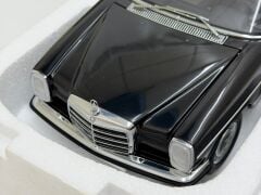 1/18 AUTOART MERCEDES BENZ 220D/8 LIMOUSINE 1969 - 76181