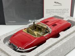 1/18 AUTOART Jaguar E Type Roadster Series I - 73601