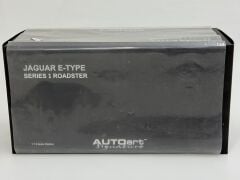 1/18 AUTOART Jaguar E Type Roadster Series I - 73601