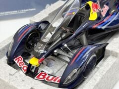 1/18 AUTOART Red Bull X2010 Gran Turismo Sebastian Vettel - 18108