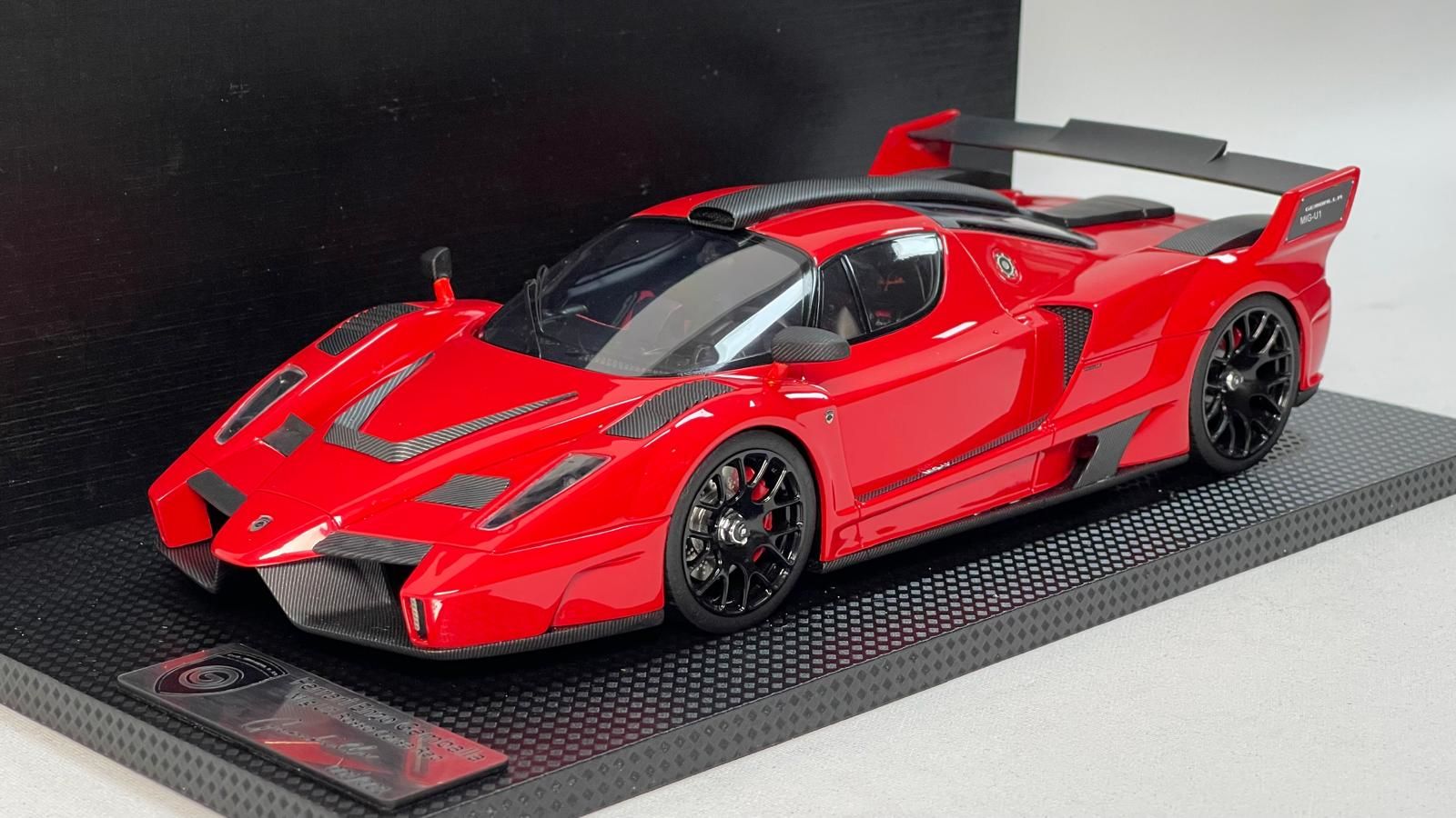 AB-MODELS - FERRARI - GEMBALLA - MIG U1 2010 (BASE FERRARI ENZO)