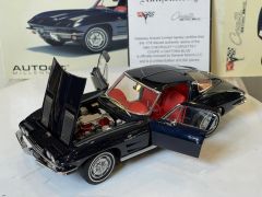 AUTOART - CHEVROLET - CORVETTE COUPE 1963