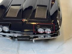 AUTOART - CHEVROLET - CORVETTE COUPE 1963