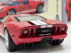 1/18 AUTOART FORD GT RED/WHITE STRIPES - 73021