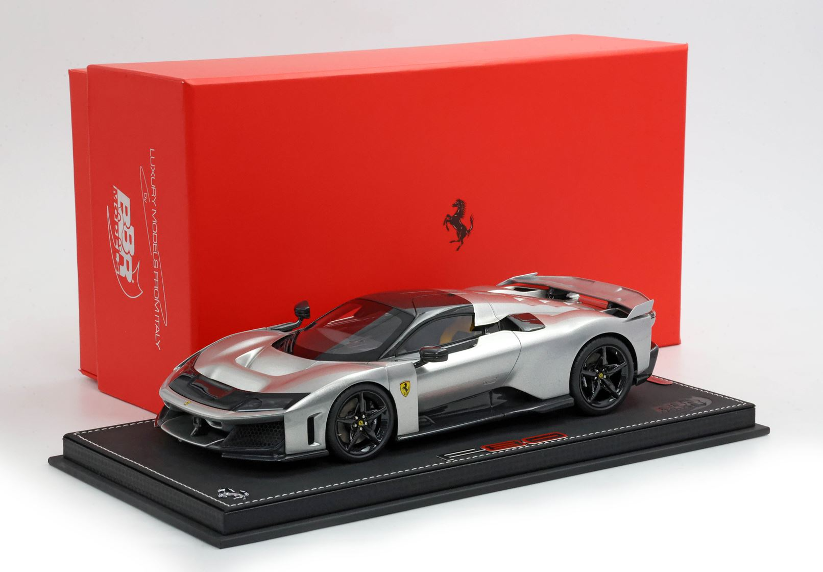 1/18 BBR Ferrari F80 carbon optional Glossy Aluminium - carbon wheels - P18253E