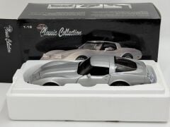 1/18 AUTOART - CHEVROLET - CORVETTE COUPE 1978 - 71121