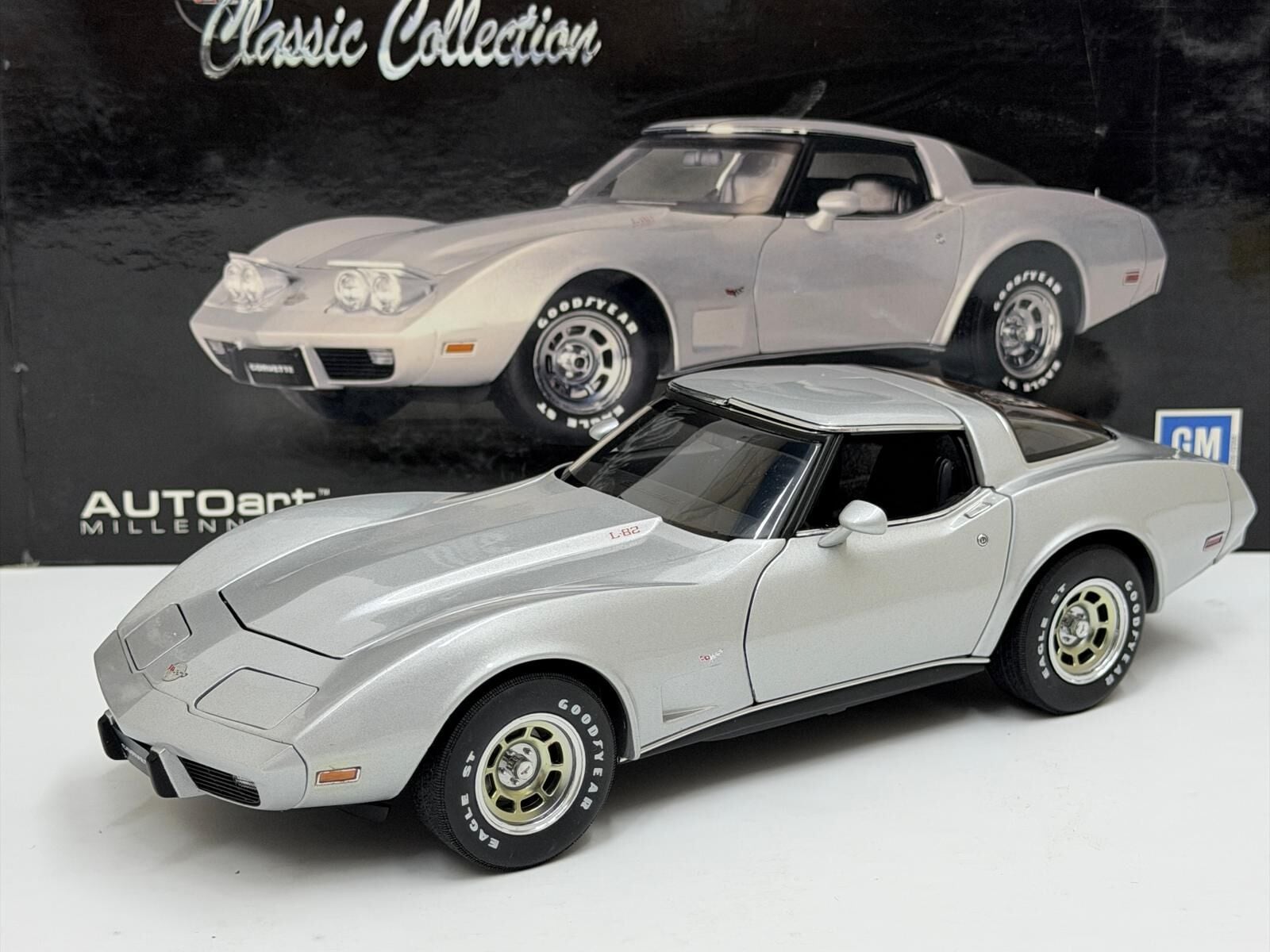 1/18 AUTOART - CHEVROLET - CORVETTE COUPE 1978 - 71121