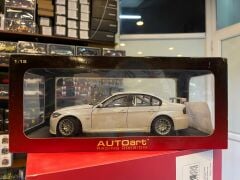 AUTOART - BMW - 3-SERIES 320Si WTCC 2006 - PLAIN BODY VERSION