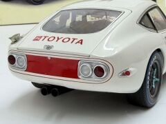 1/18 AUTOART Toyota 2000 GT SCCA Racing 1968 #33 - 86816