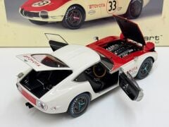1/18 AUTOART Toyota 2000 GT SCCA Racing 1968 #33 - 86816