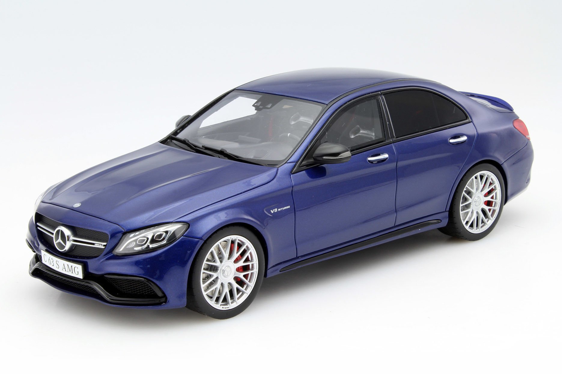 GT-SPIRIT - MERCEDES BENZ - C-CLASS C63 S AMG SEDAN 2015