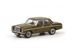 Mercedes Benz 8 Commander Bundeswehr, army green