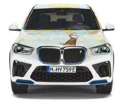 1/18 SPARK-MODEL - BMW - iX5 HYDROGEN (G05) 2025 - ART CAR BY ALVARO BARRINGTON - CON VETRINA - WITH SHOWCASE