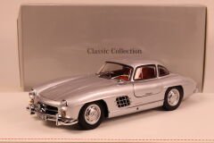 1/18 MINICHAMPS - MERCEDES BENZ - 300SL COUPE GULLWING (W198) 1955