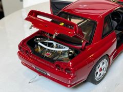 AUTOART - NİSSAN SKYLİNE GT-R (R32) GROUP A RACİNG 2006 NİSMO FESTİVAL  WİTH DİSPLAY CASE