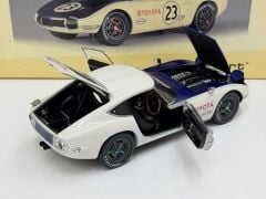 1/18 AUTOART Toyota 2000GT (SCCA #23 Dave Jordan) - 86815