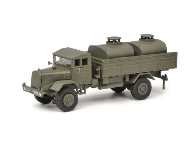 1/87 Mercedes Benz LG 315 Tank Truck *Bundeswehr*, green