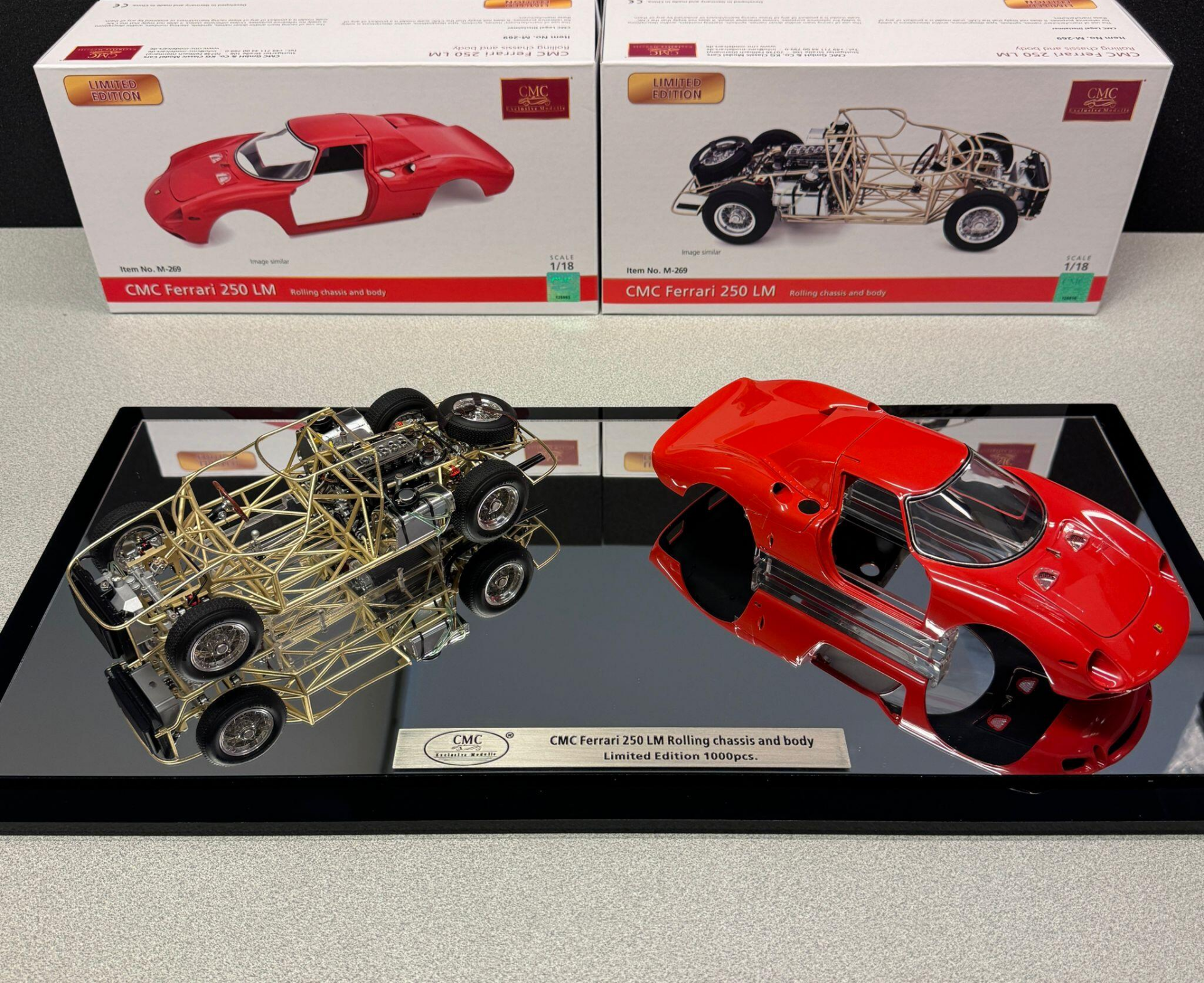 1/18 CMC - FERRARI - 250LM CAR BODY + ROLLING CHASSIS 1963 - CON VETRINA - WITH SHOWCASE