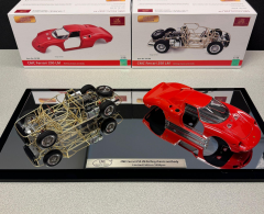 1/18 CMC - FERRARI - 250LM CAR BODY + ROLLING CHASSIS 1963 - CON VETRINA - WITH SHOWCASE