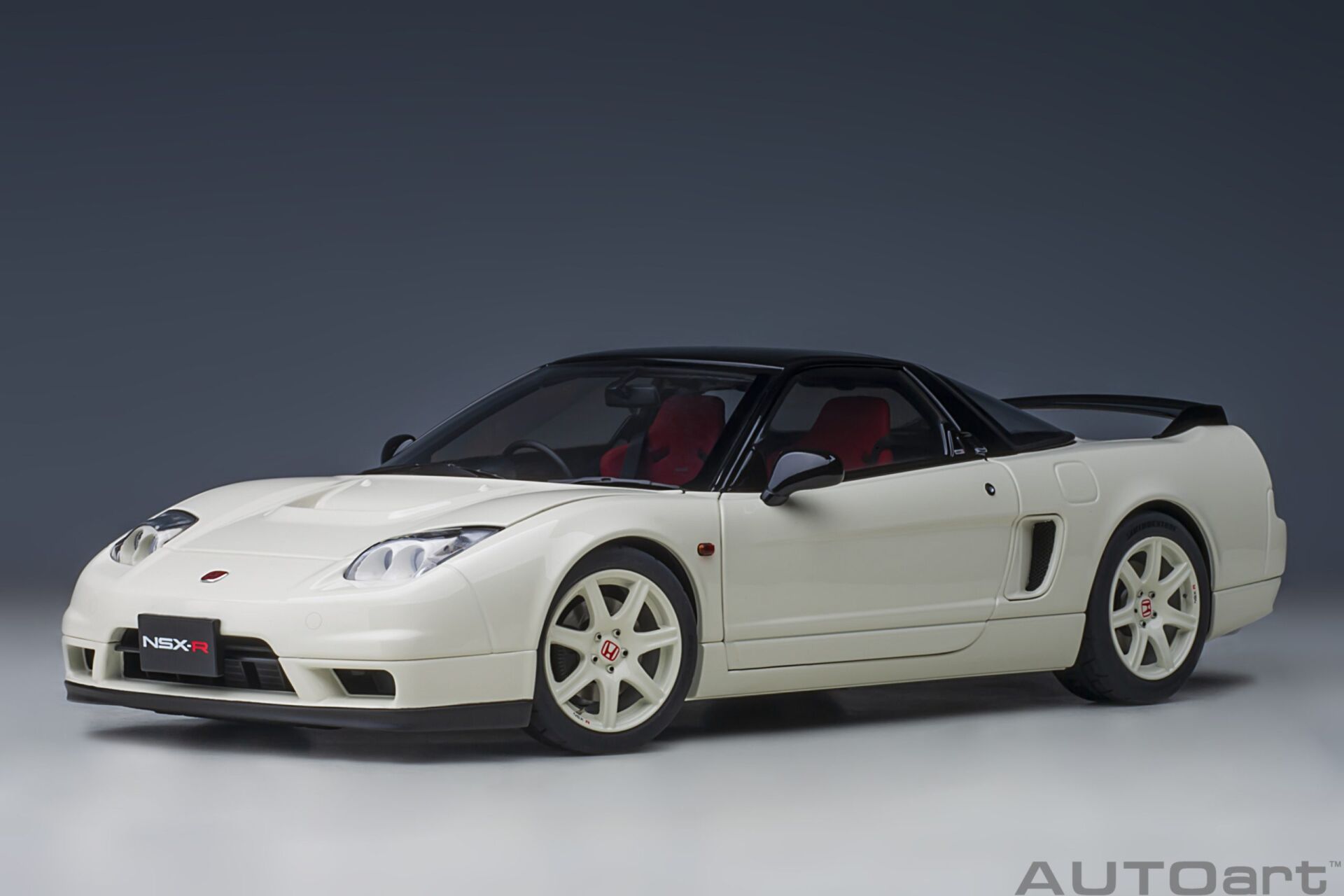 1/18 AUTOART - HONDA - NSX R 2002