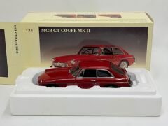 1/18 AutoArt MGB GT Coupe MK II 69 - 76601