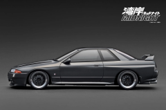 1/18 Ignition Model NISSAN SKYLINE GT-R (R32) Gun Metallic 湾岸MIDNIGHT Reina's R With Ms.Reina Akikawa - IG3595