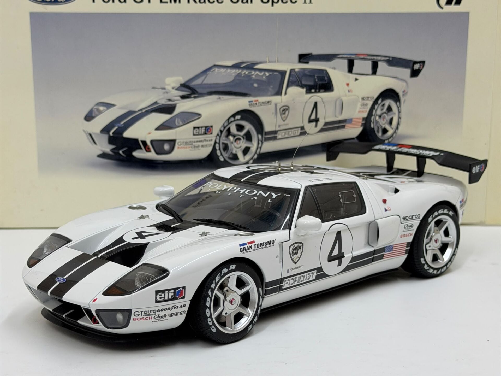 1/18 AUTOART - FORD USA - GT40 LM SPEC II N 4 RACE - 80515