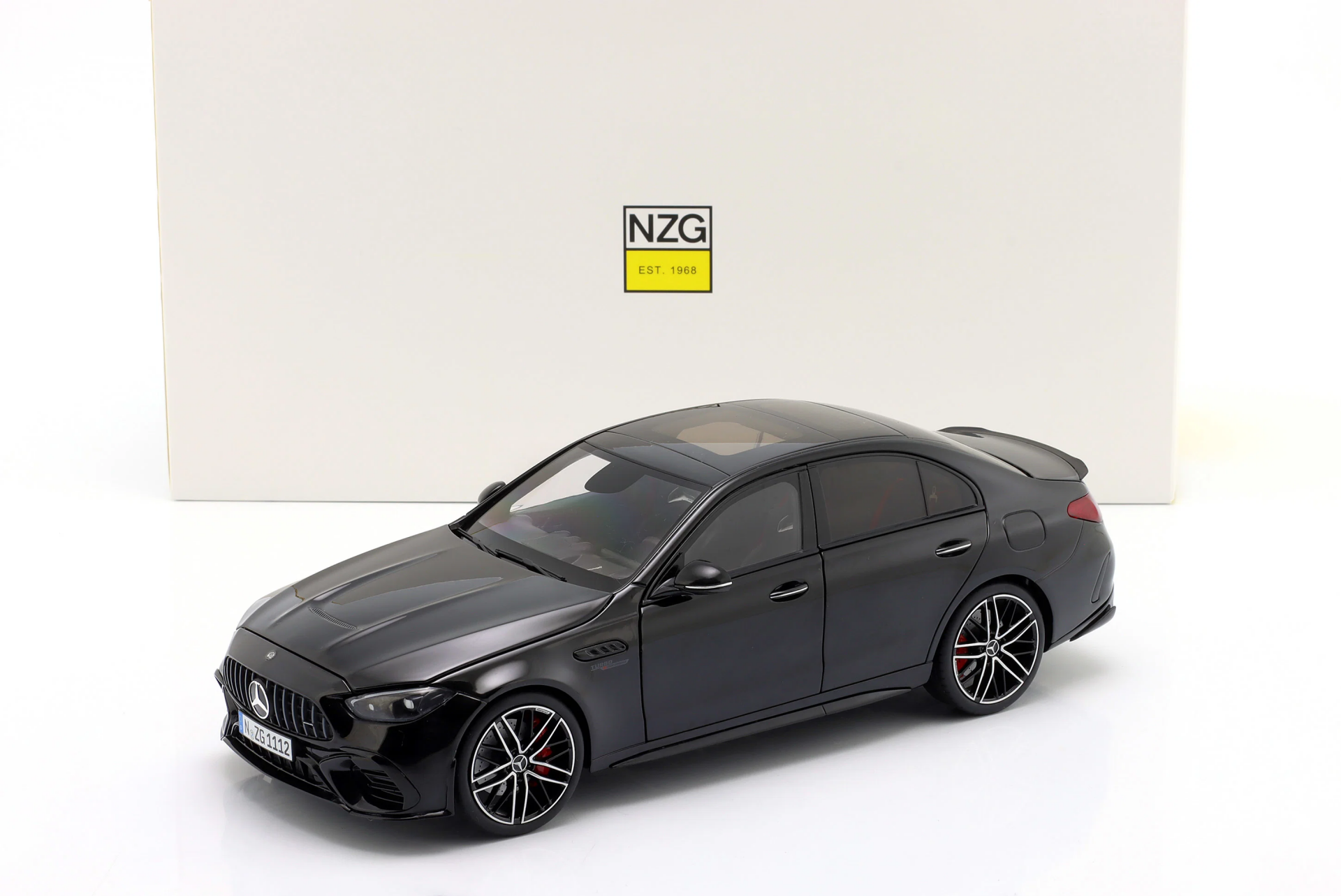 1/18 NZG Mercedes-Benz AMG C 63 S E Performance (W206) year 2024 obsidian black - 111200050