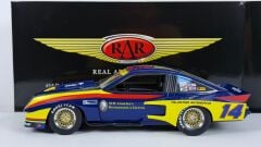 1/18 ACME-MODELS - CHEVROLET - MONZA COUPE N 14 CHAMPION IMSA CAMEL GT CHAMPION 1976 AL HOLBERT