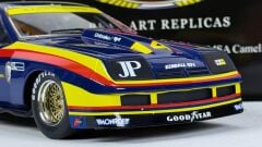 1/18 ACME-MODELS - CHEVROLET - MONZA COUPE N 14 CHAMPION IMSA CAMEL GT CHAMPION 1976 AL HOLBERT