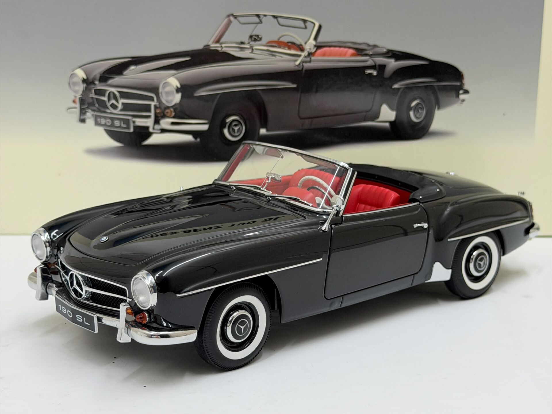 1/18 AUTOART Mercedes Benz 190SL (black) - 76118