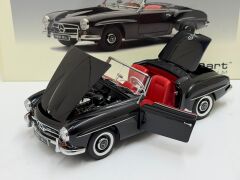 1/18 AUTOART Mercedes Benz 190SL (black) - 76118