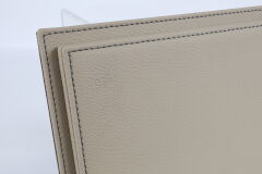 LYRD BOX 1:18 ÖLÇEK CASHMERE BEIGE SERGİLEME STANDI – (ANTRASİT DİKİŞ) LY116