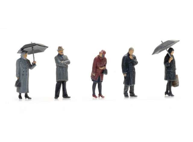 1/87 Passengers in the Rain