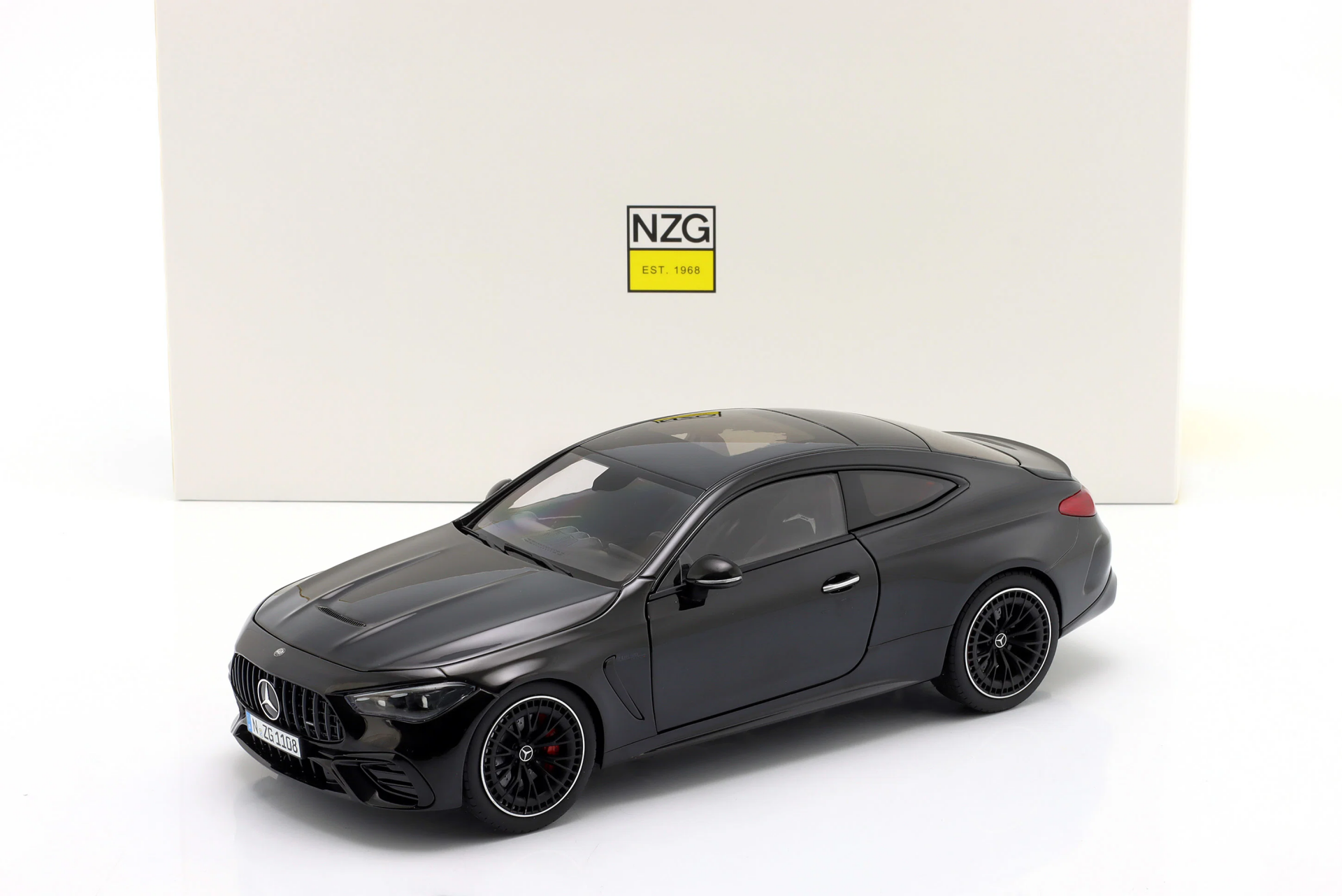 1/18 NZG Mercedes-Benz AMG CLE 53 4Matic+ Coupe 2024 Obsidian Black - 110800050