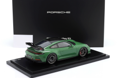 1/18 SPARK Porsche 911 GT3 (992) Manthey Kit 2024 auratium green - WAP0213030TGT3