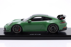 1/18 SPARK Porsche 911 GT3 (992) Manthey Kit 2024 auratium green - WAP0213030TGT3