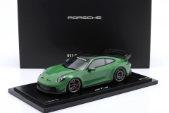 1/18 SPARK Porsche 911 GT3 (992) Manthey Kit 2024 auratium green - WAP0213030TGT3