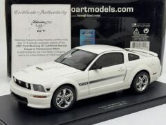 1/18 AUTOART Ford Mustang GT Coupe 2007 California Special - 73111