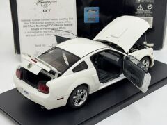 1/18 AUTOART Ford Mustang GT Coupe 2007 California Special - 73111