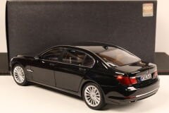 1/18 KYOSHO - BMW - 7-SERIES 750Li FACELIFT (RESTYLING) 2013