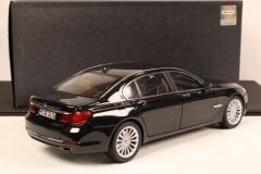 1/18 KYOSHO - BMW - 7-SERIES 750Li FACELIFT (RESTYLING) 2013